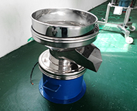 450過濾篩是集篩分與過濾為一身的過濾設備，多用于液體物料的過濾作用。